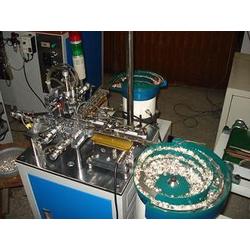 自動(dòng)化未來 自動(dòng)鉚接機(jī)批發(fā)供應(yīng)與機(jī)器人研發(fā)的協(xié)同發(fā)展